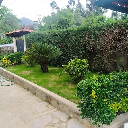 Casa Leiras - Holiday home *